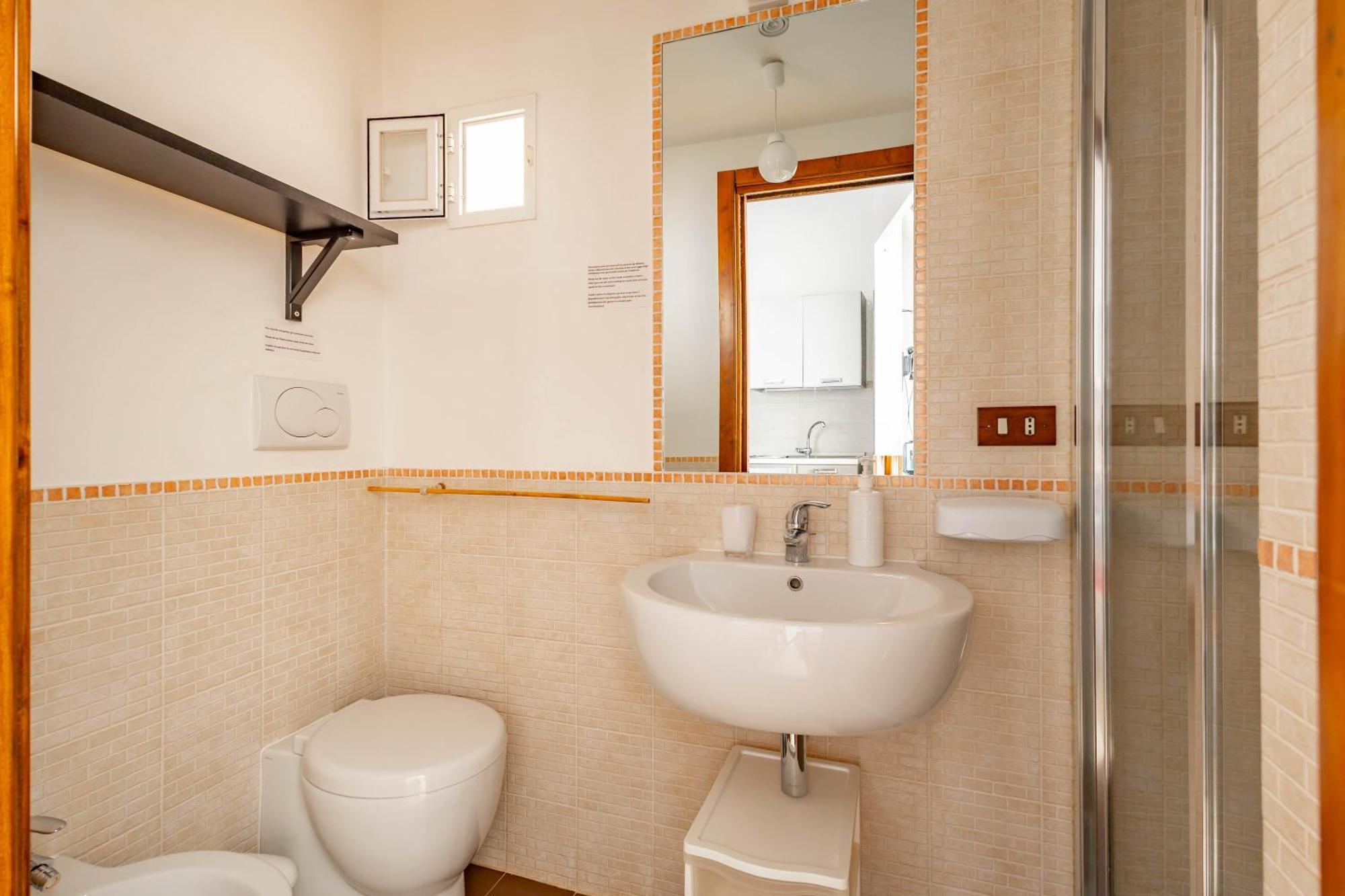 Antiche Mura Apartments "Nel Cuore Della Puglia"Bivani, Cucina, Terrazzo Turi Exterior foto